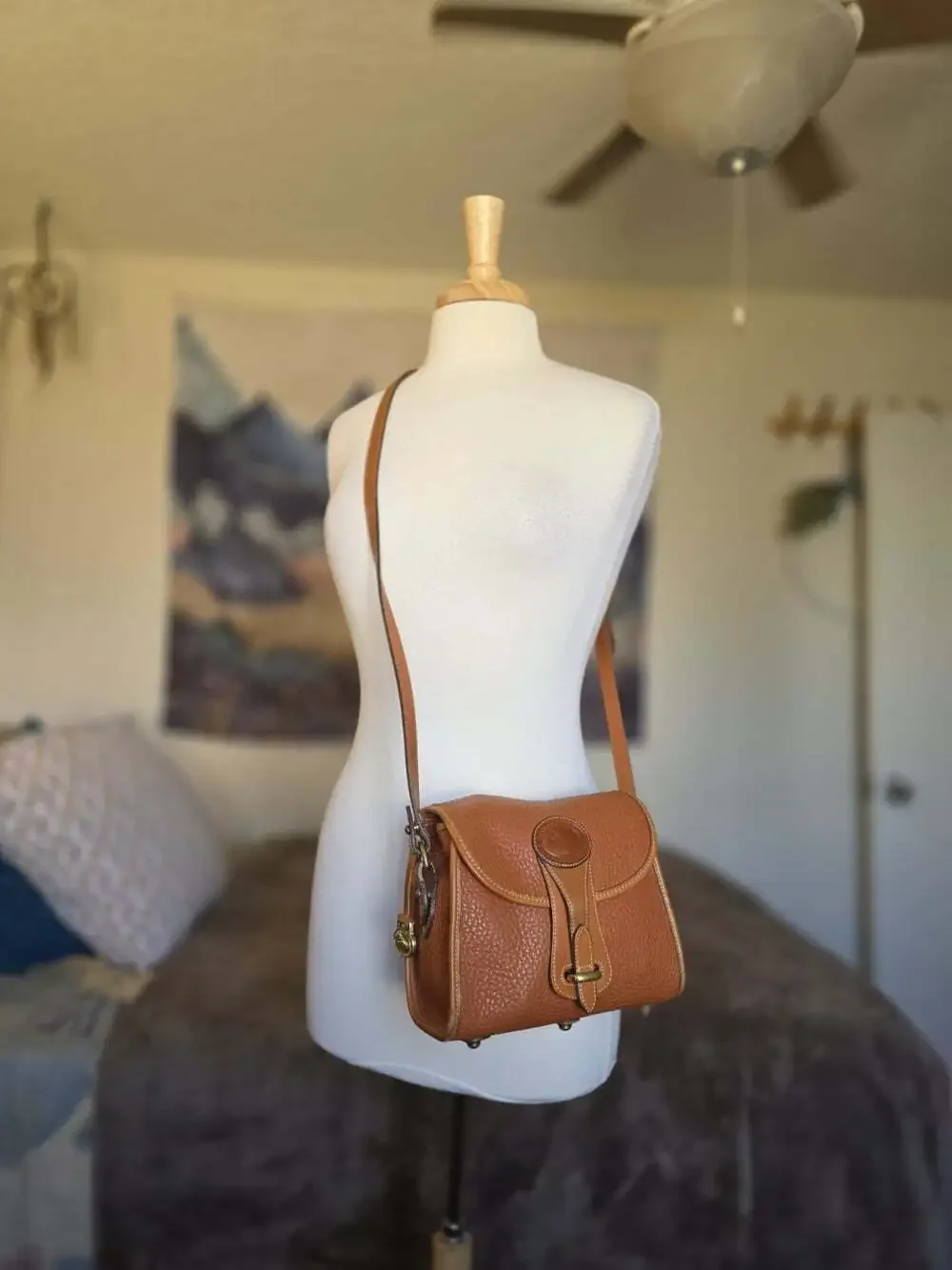 Vintage Dooney & Bourke Essex Crossbody Bag Tan All Weather Leather Made USA